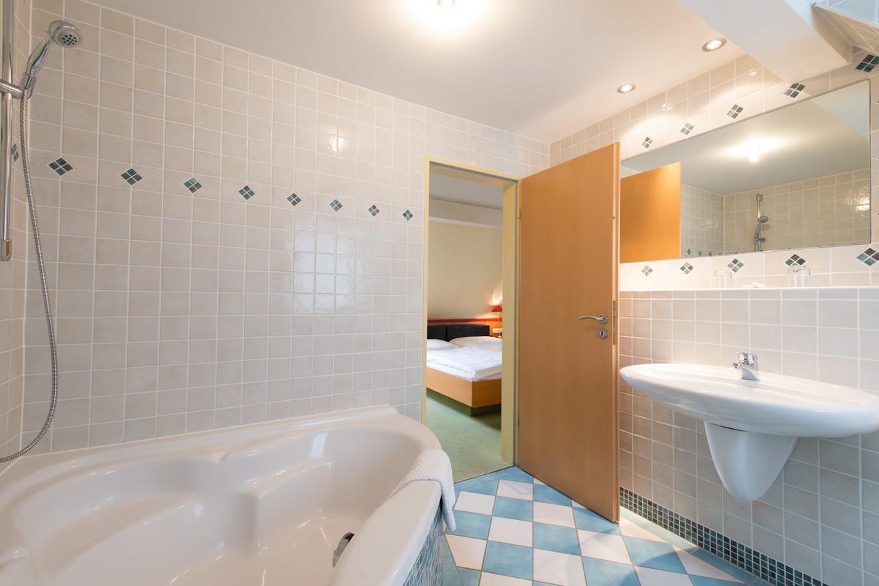 Hotel Eisbach 랜스바크베음바크 외부 사진